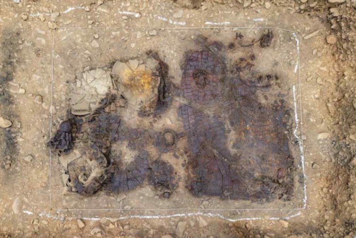 국가유산청, 신라 장수 무덤 출토 갑옷과 금동관 본격적인 보존처리 및 분석연구 착수