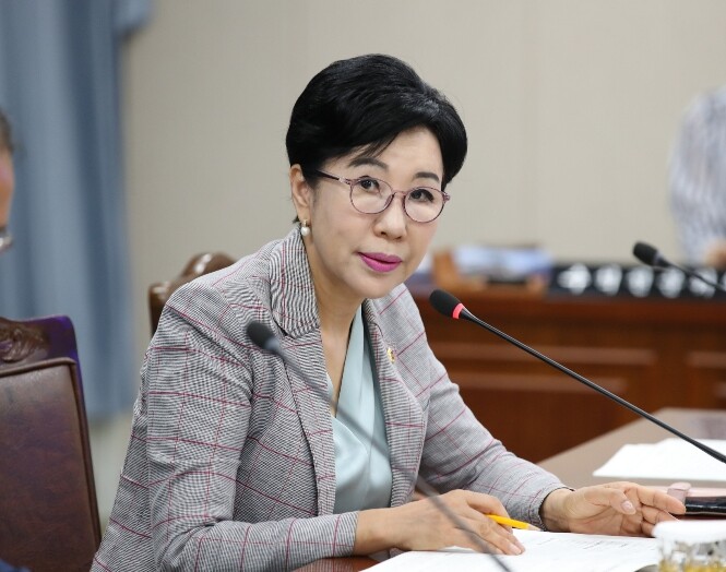 한춘옥 전남광주특별시의원 “순천도시첨단산단·전통시장·지역화폐 ‘3대 경제 현안 해결 주문”