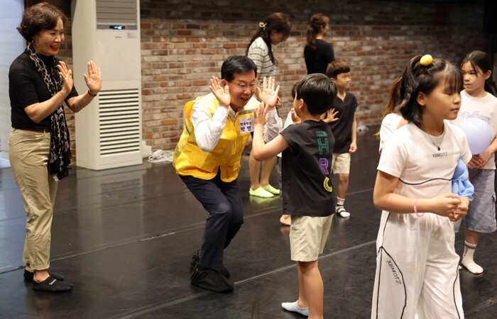“택배 노동이 춤으로” 전남광주통합특별시 광산구 ‘일하는 시민예술제’ 이색 폐막